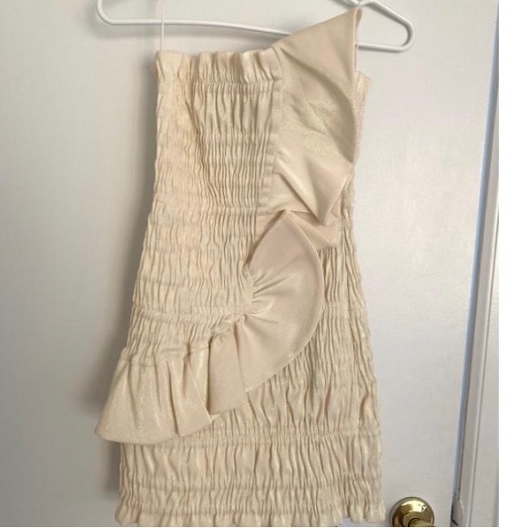 AREA**Ivory Ruched Lame Cocktail Dress*Large $980 - Picture 6 of 12
